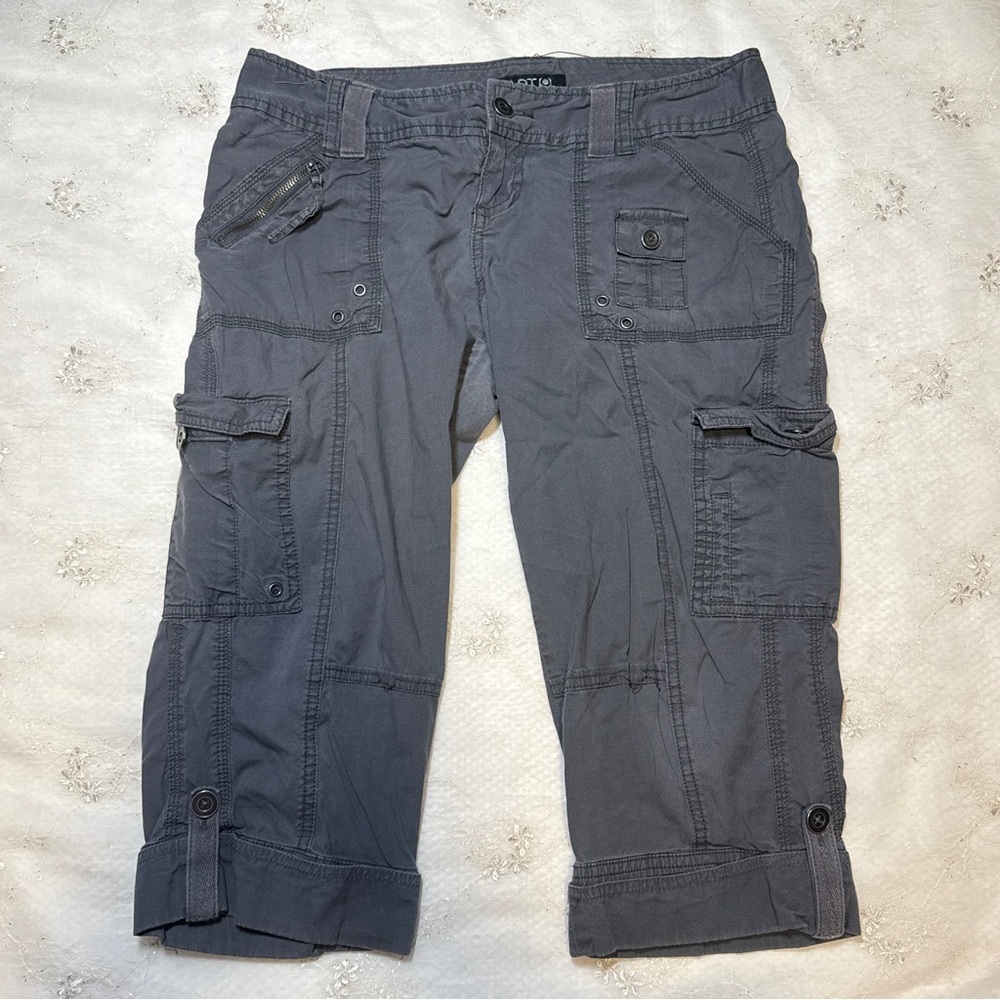 Y2K Vintage Gray Cargo Capri Pants – Size 6P